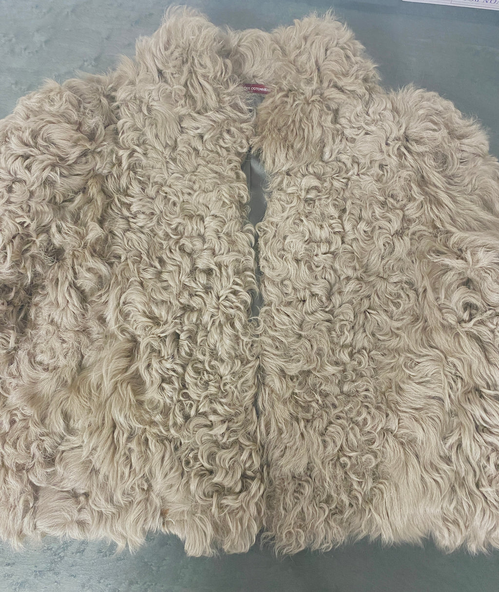 Neue Designer Lammfell Jacke von Comptoir des Cotonniers, Gr. 40