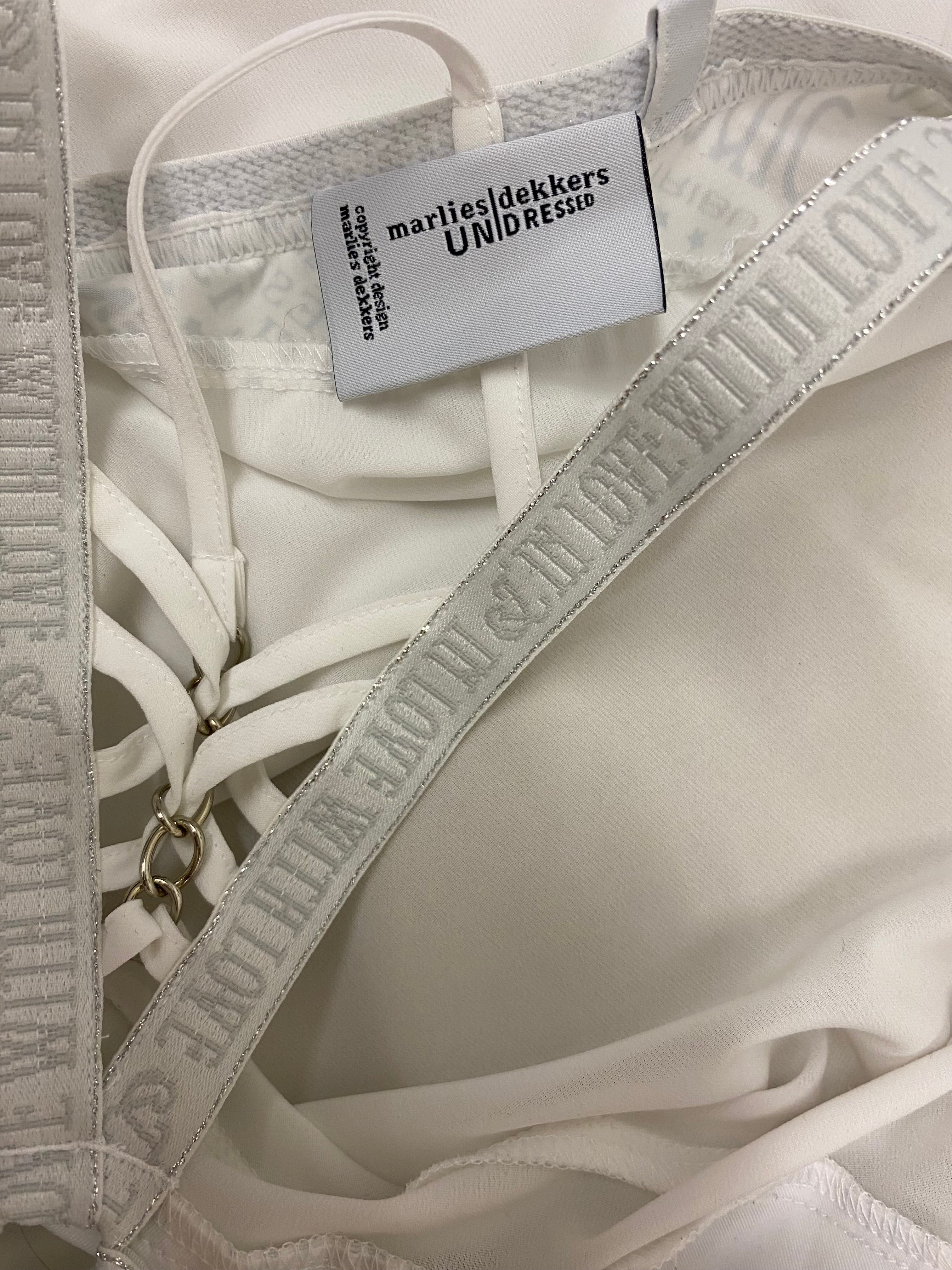 Exklusives, umwerfendes Top von Marlies Dekkers – Weiß mit Strass & Kettendetails