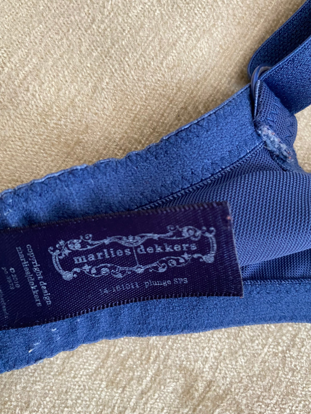Luxus Wäsche-Set in glänzendem Tiefblau von Marlies Dekkers, 80 D – Wie neu!