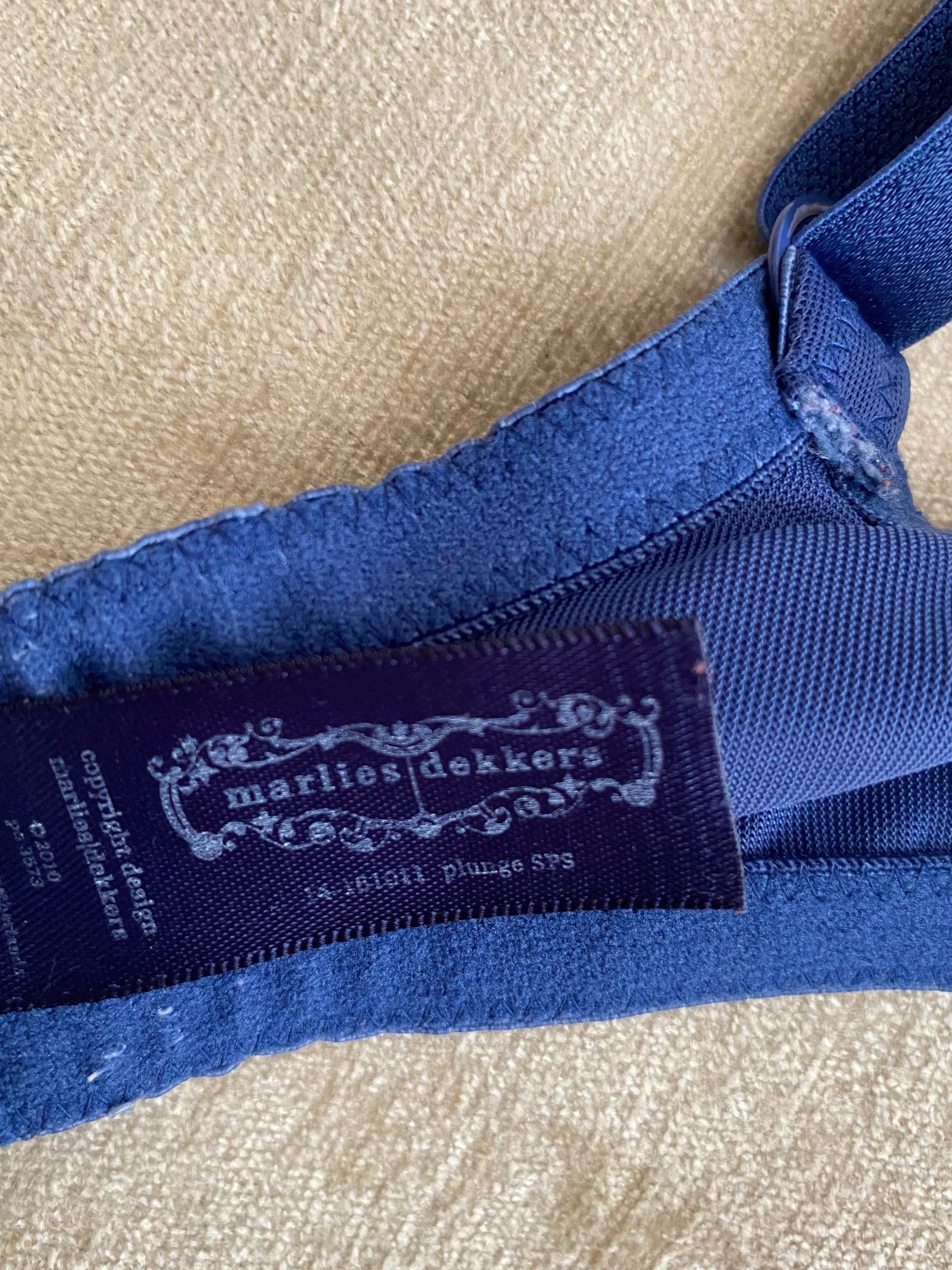 Luxus Wäsche-Set in glänzendem Tiefblau von Marlies Dekkers, 80 D – Wie neu!