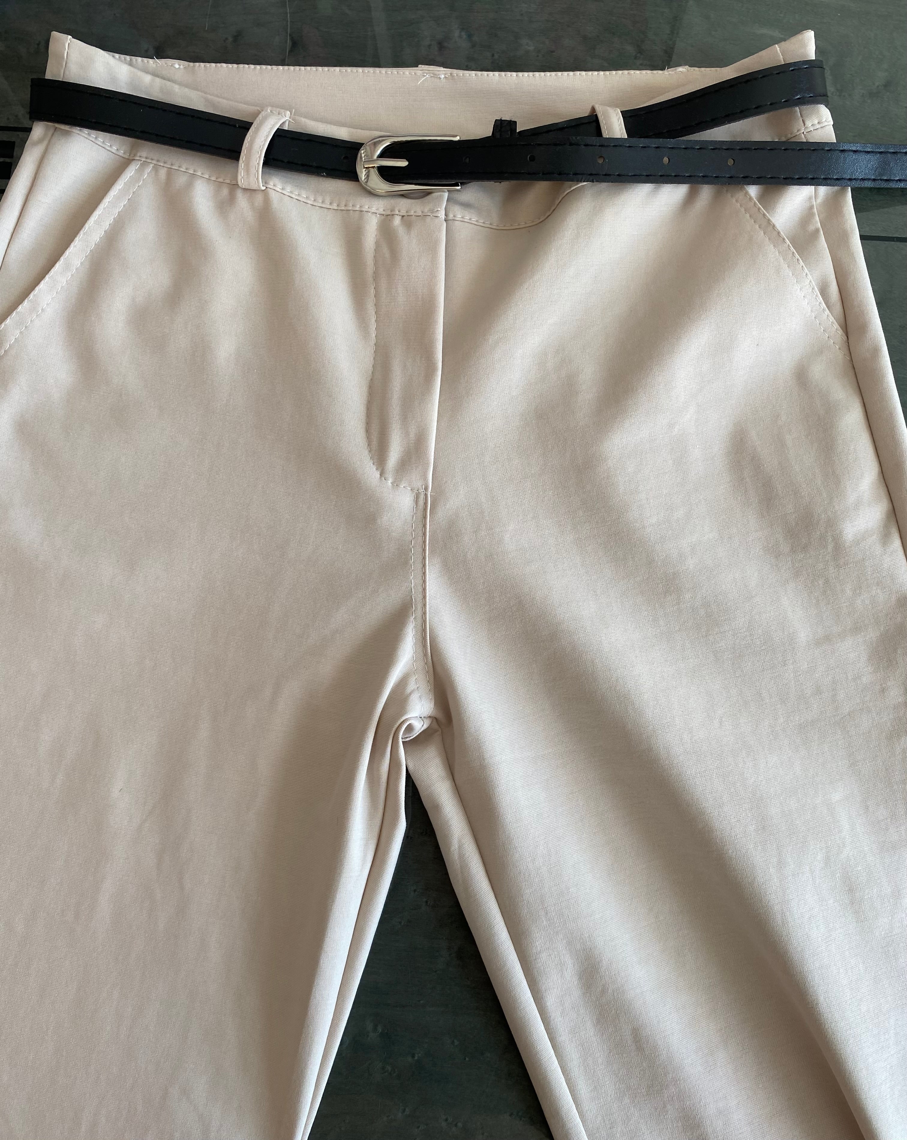 Stylische 7/8 Stretch-Hose in Off-White oder Ecru Gr S-M ( 36/38)