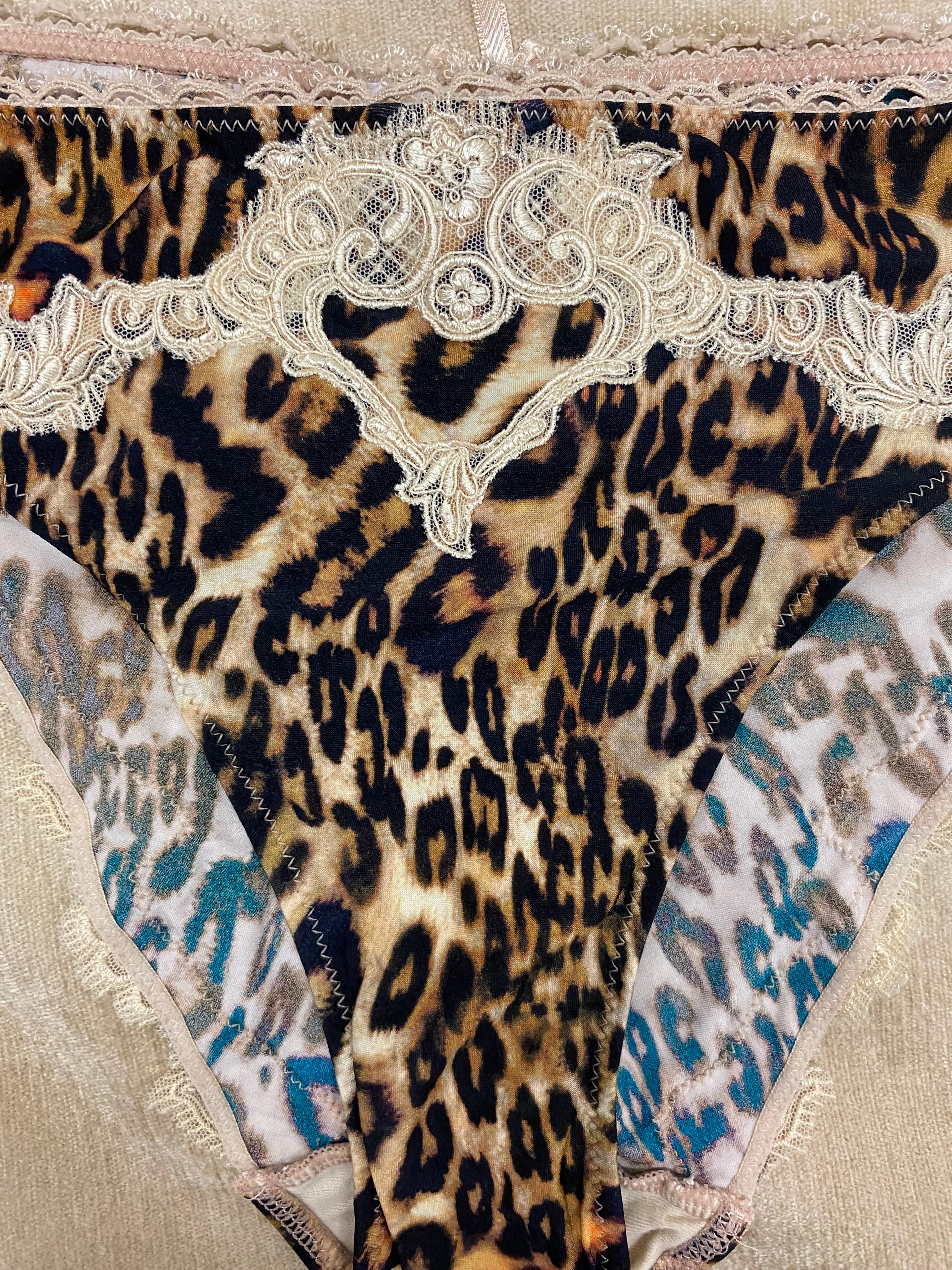 Wunderschönes Lingerie-Set von Éprise de Lise Charmel (Leo-Print) Gr 80 D (Etikett 80E).