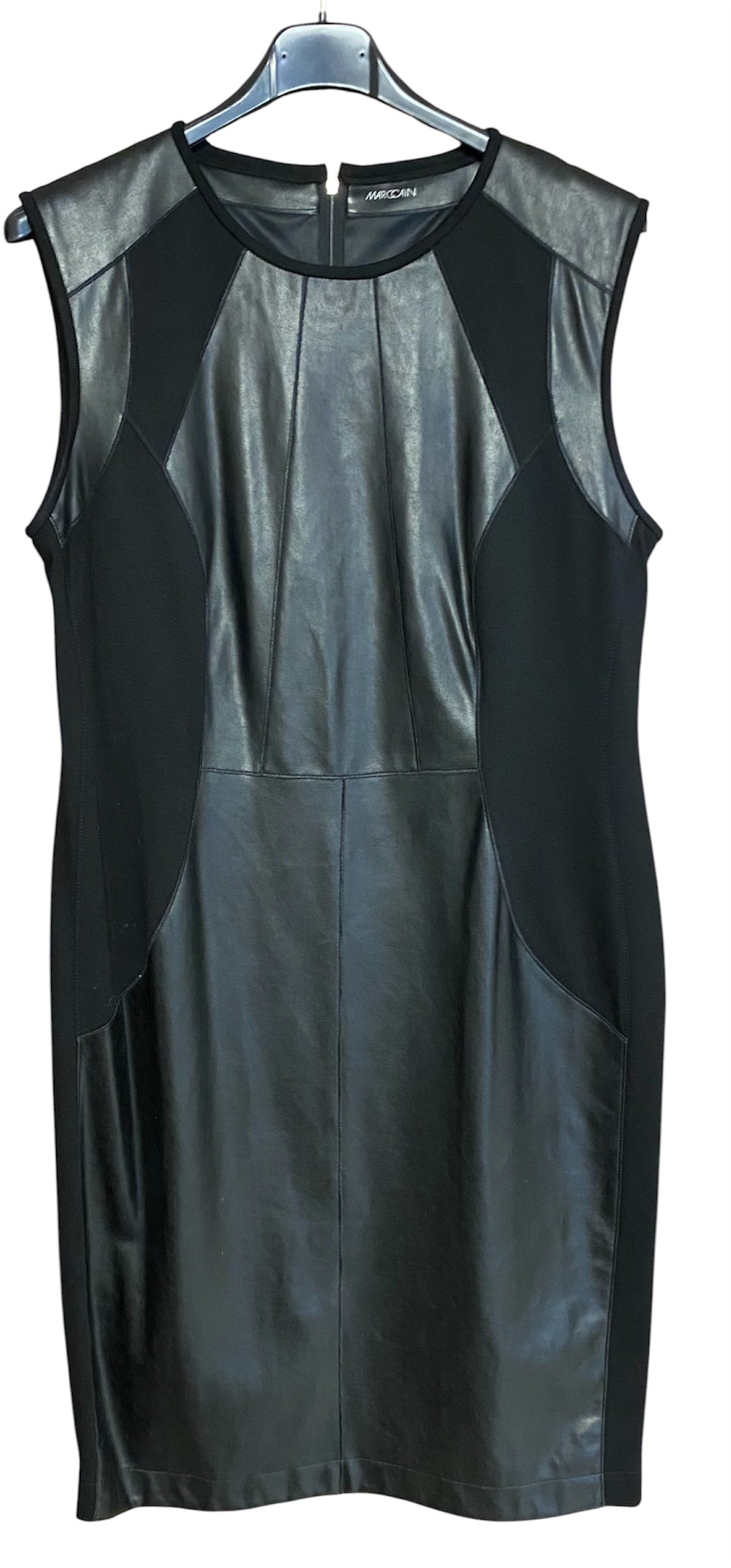 Marc Cain Etui-Kleid N4 (Gr. 40) Schwarz, Leder-Optik,  Materialmix, Top Zustand (Neupreis 349 €)