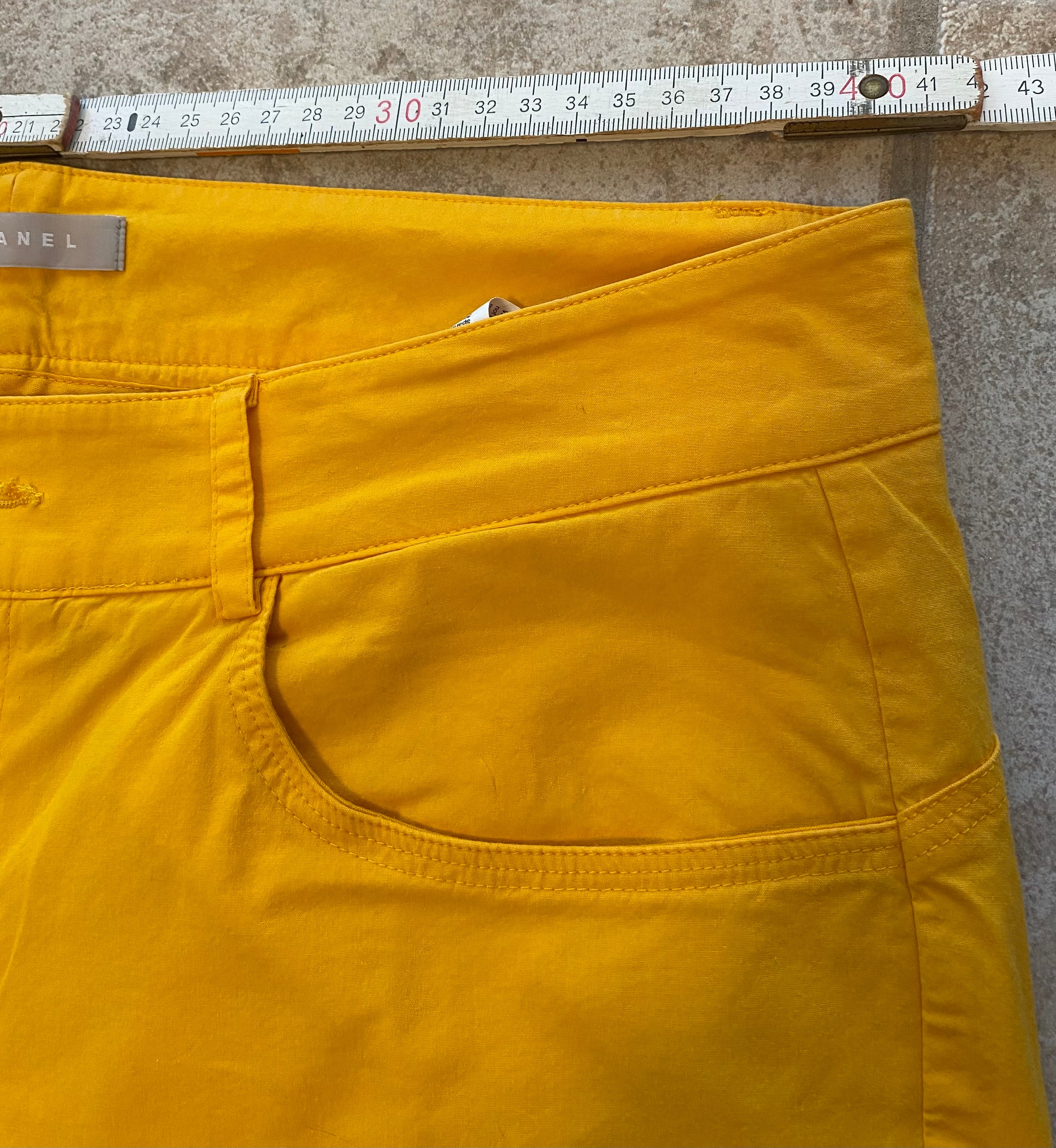 Stefanel Chino / Sommerhose in leuchtendem Maisgelb - Gr. 40, wie neu