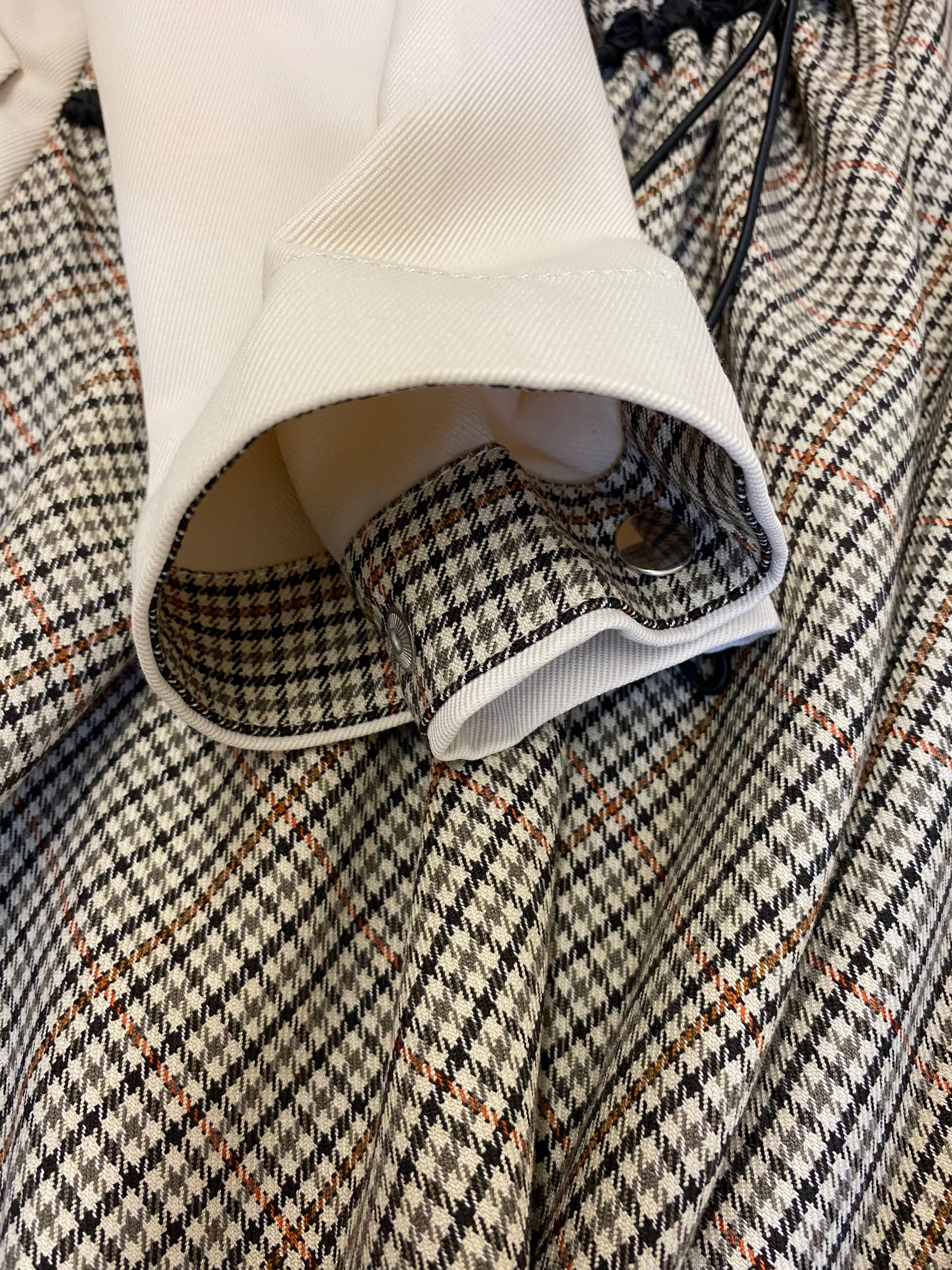 Neuer Zara Trenchcoat/Mantel, Ecru, Over-Size Größe L (38-52) ungetragen & besondere Details (Karo-Muster)