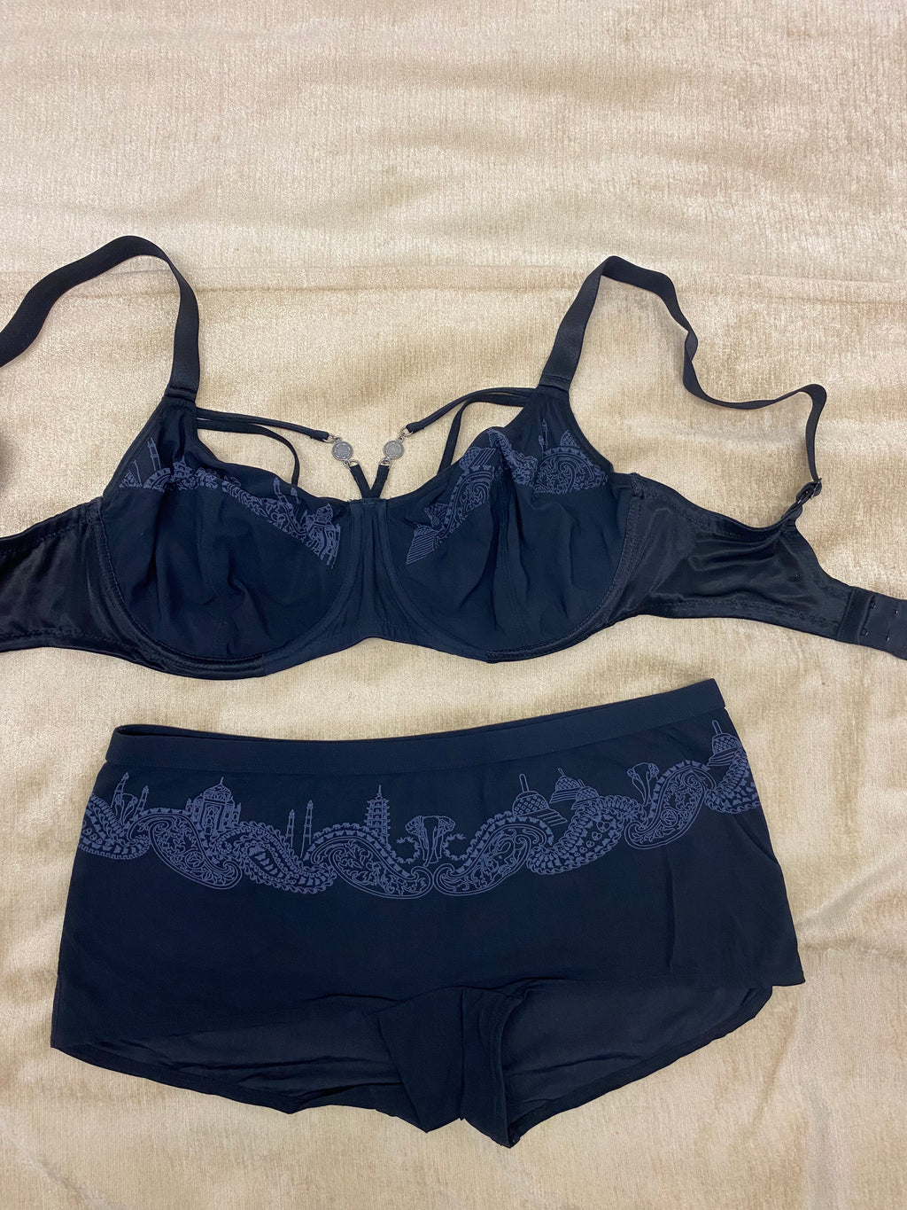 Exklusives Marlies Dekkers Lingerie-Set, Gr. 80D mit Hipster Gr.L