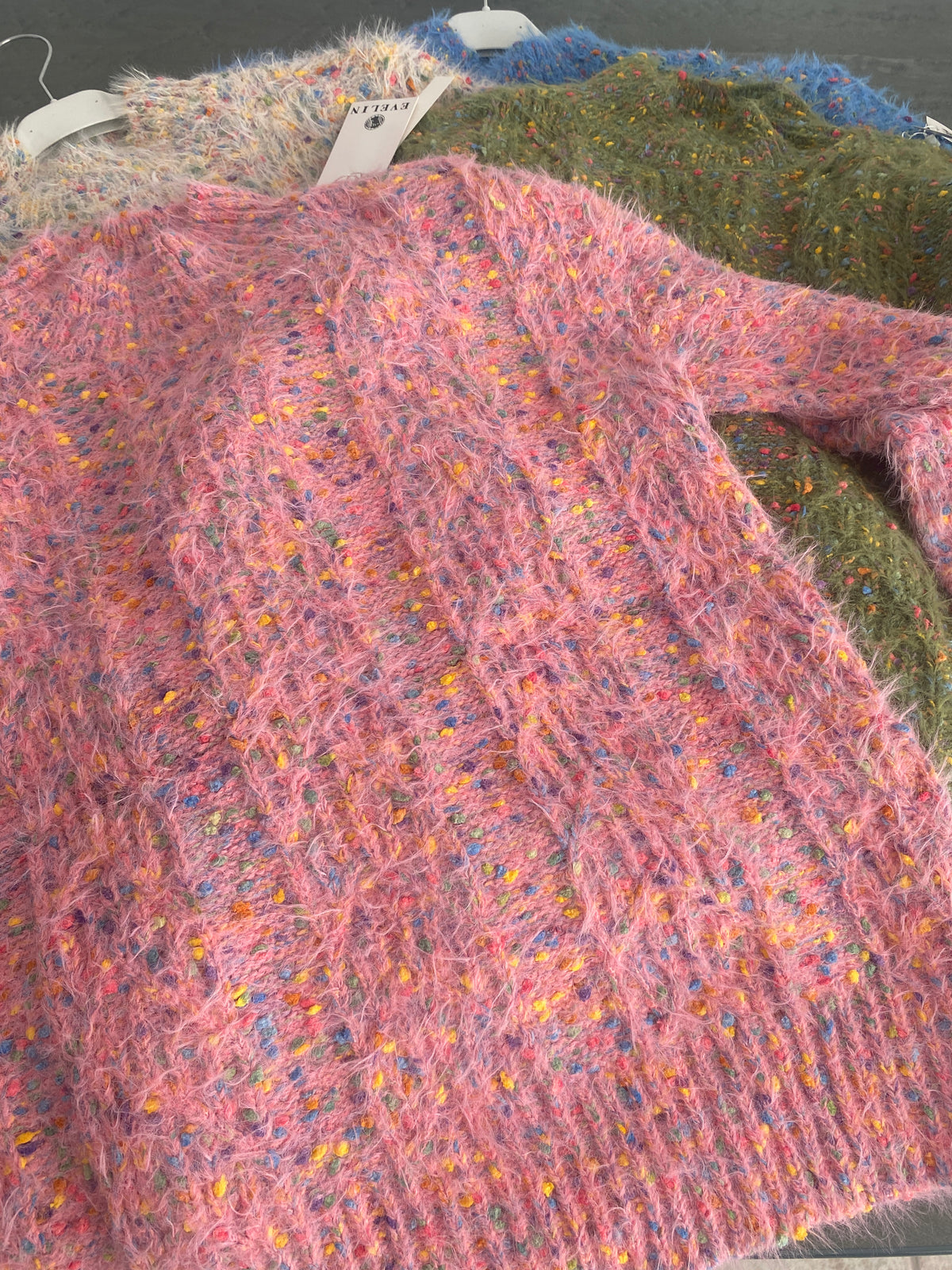 Super kuscheliger Strickpullover mit bunten Farbnoppen, in 4 Farben, One Size ( M-XL)