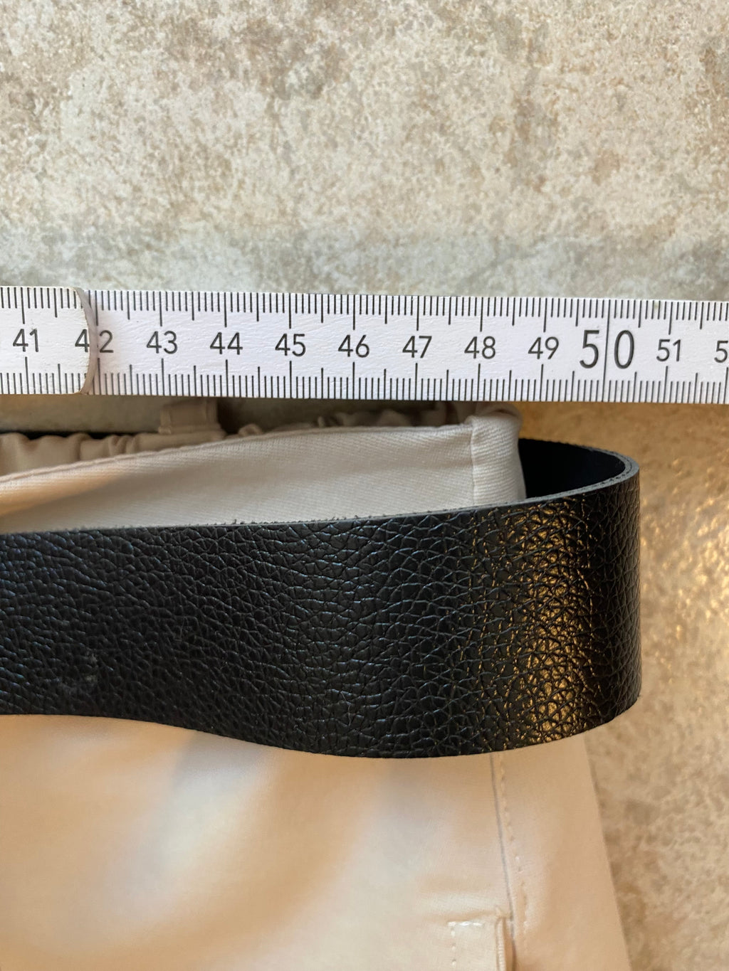Ultra-Stretch High-Waist Hose im Clean-Look, stylisch und super angenehm auf der Haut, lockere Einheitsgröße (M/XL)