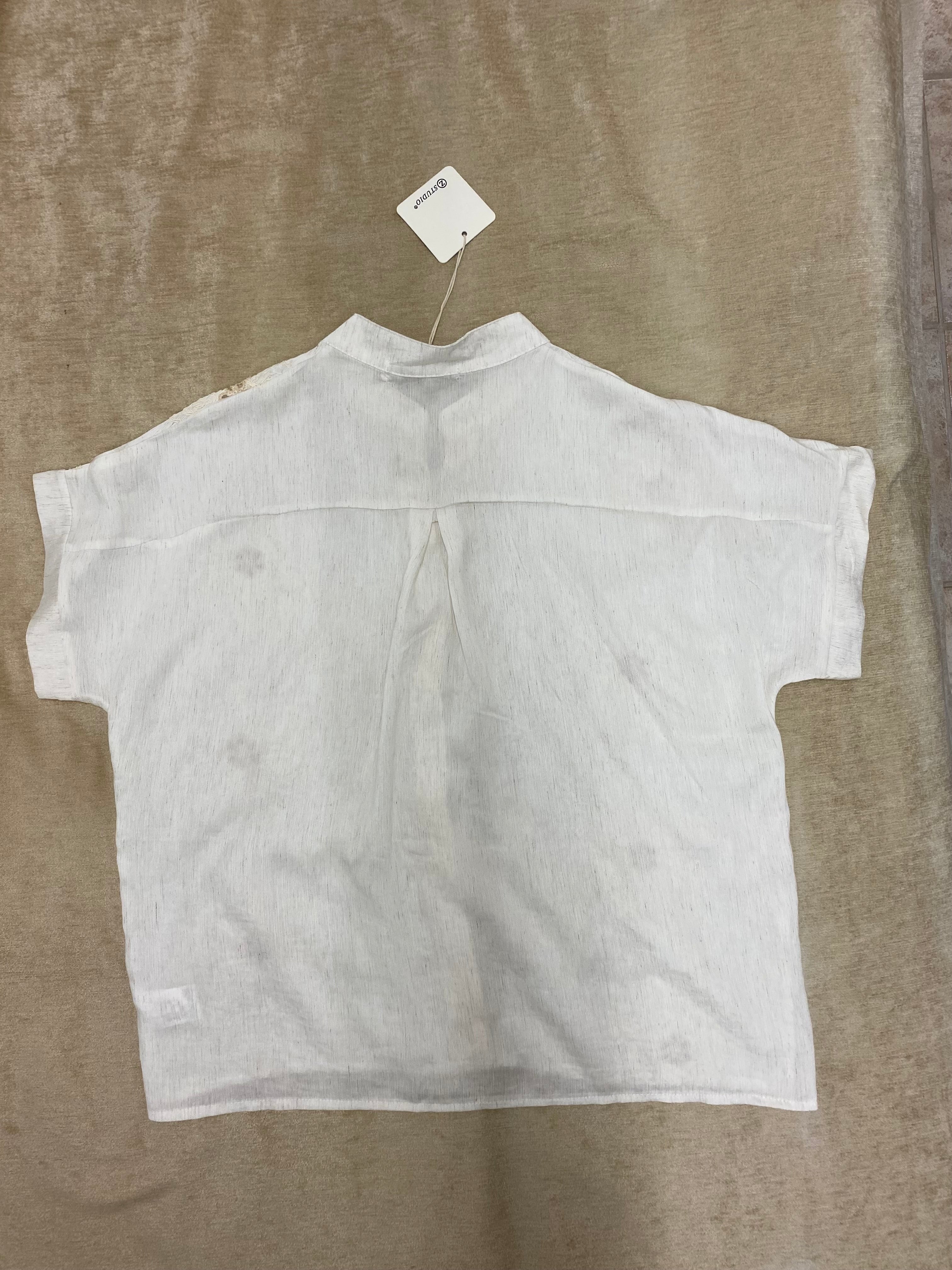 Bluse in Off-White/Creme mit floraler Stickerei – Einheitsgröße (38-42)