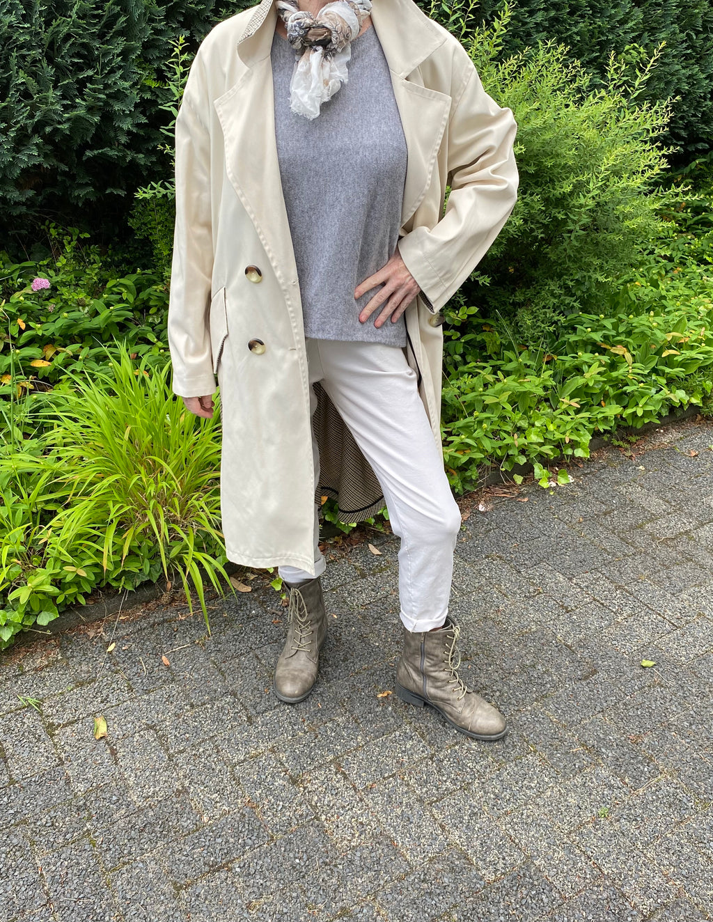 Neuer Zara Trenchcoat/Mantel, Ecru, Over-Size Größe L (38-52) ungetragen & besondere Details (Karo-Muster)