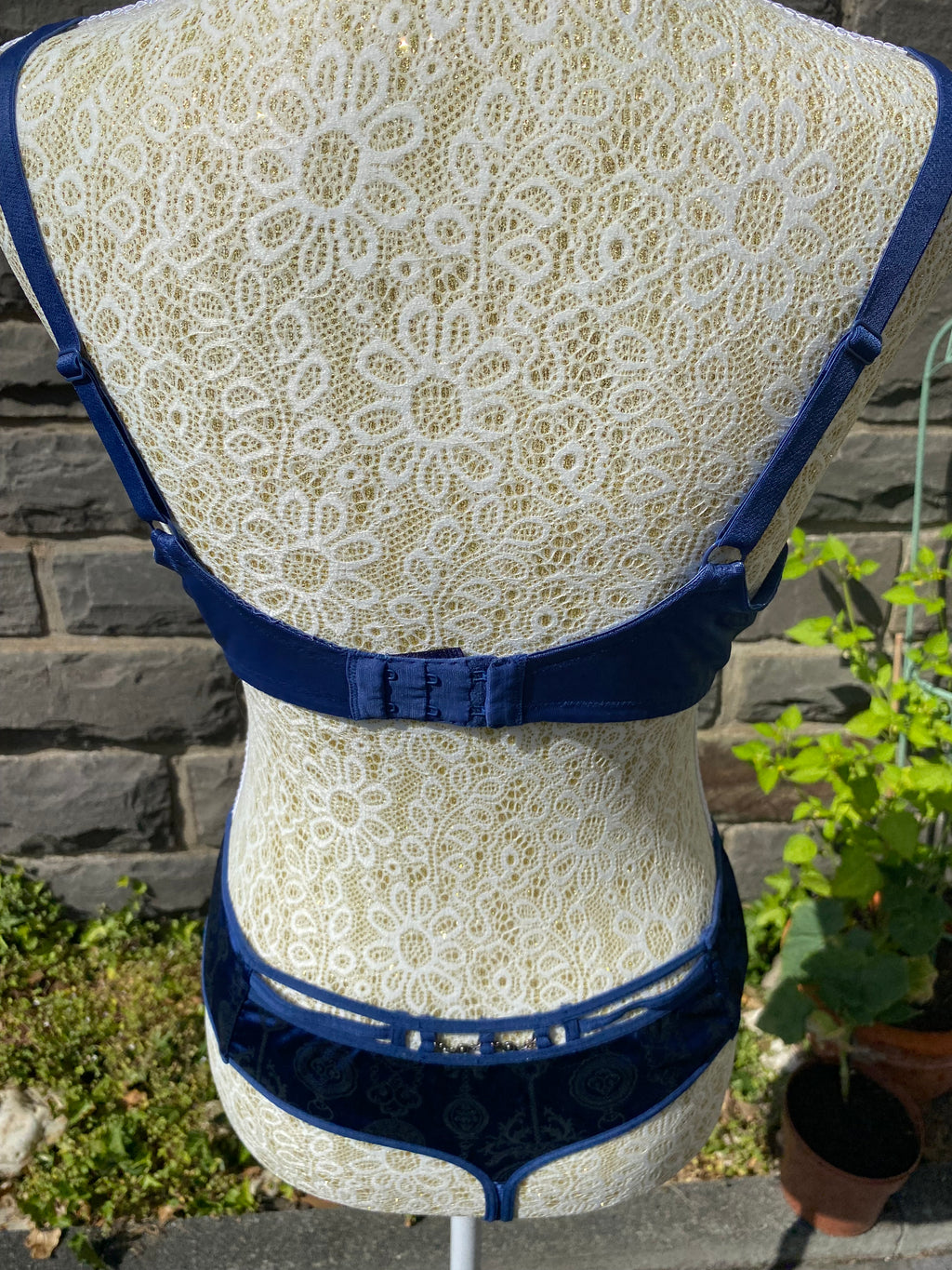 Luxus Wäsche-Set in glänzendem Tiefblau von Marlies Dekkers, 80 D – Wie neu!