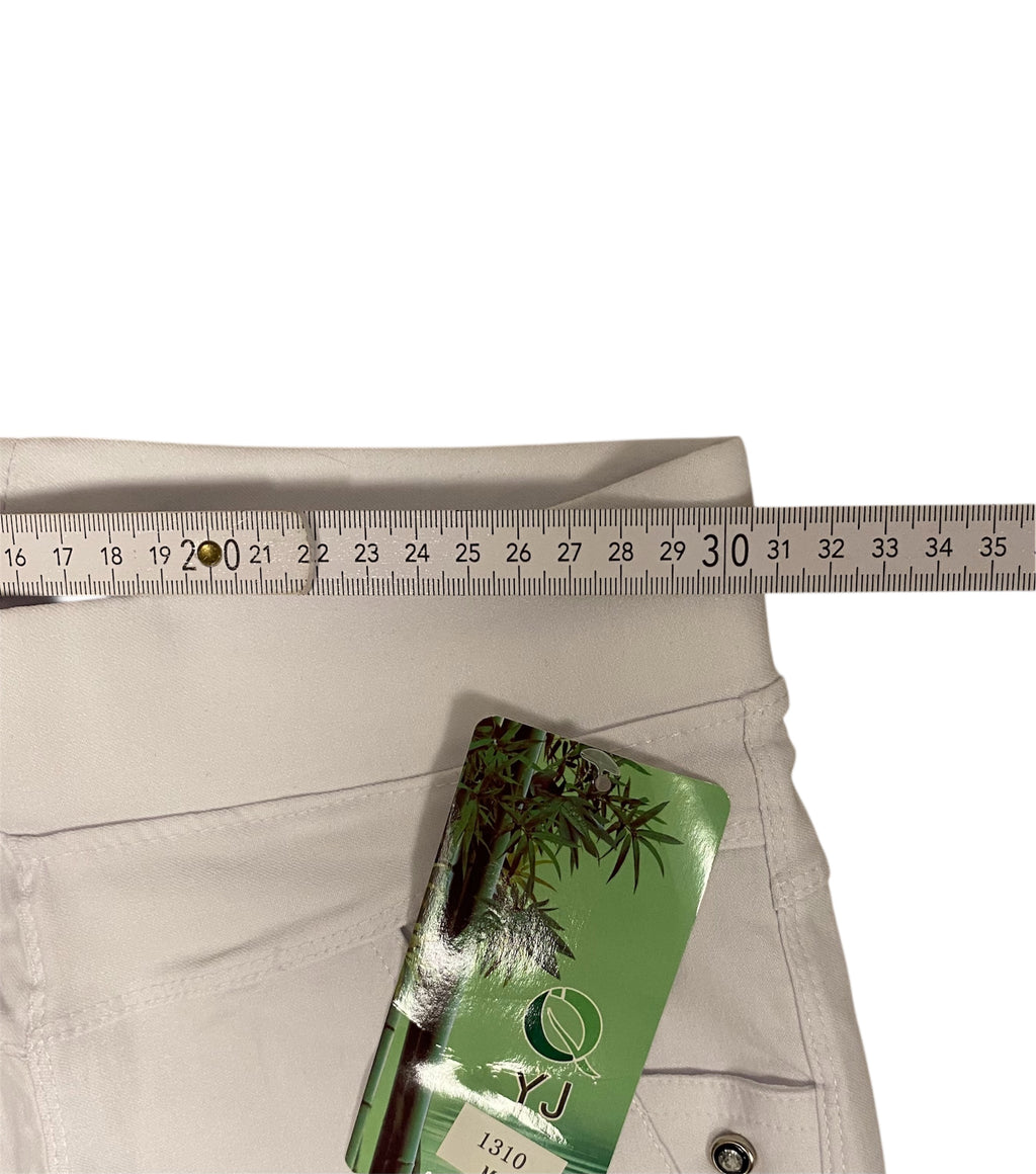 Knackig eng sitzende Strech-Röhrenjeans (Skinny) in Weiß  oder Schwarz, mit Bambus-Baumwolle, Gr. XS/S