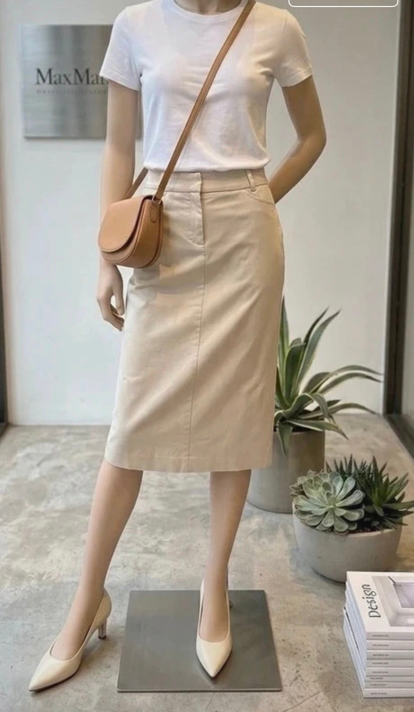 Hochwertiger Bleistiftrock von 'S Max Mara, Farbe Sand/Ecru/Champagner, Etikett Gr. 40 (fällt aus wie 38)
