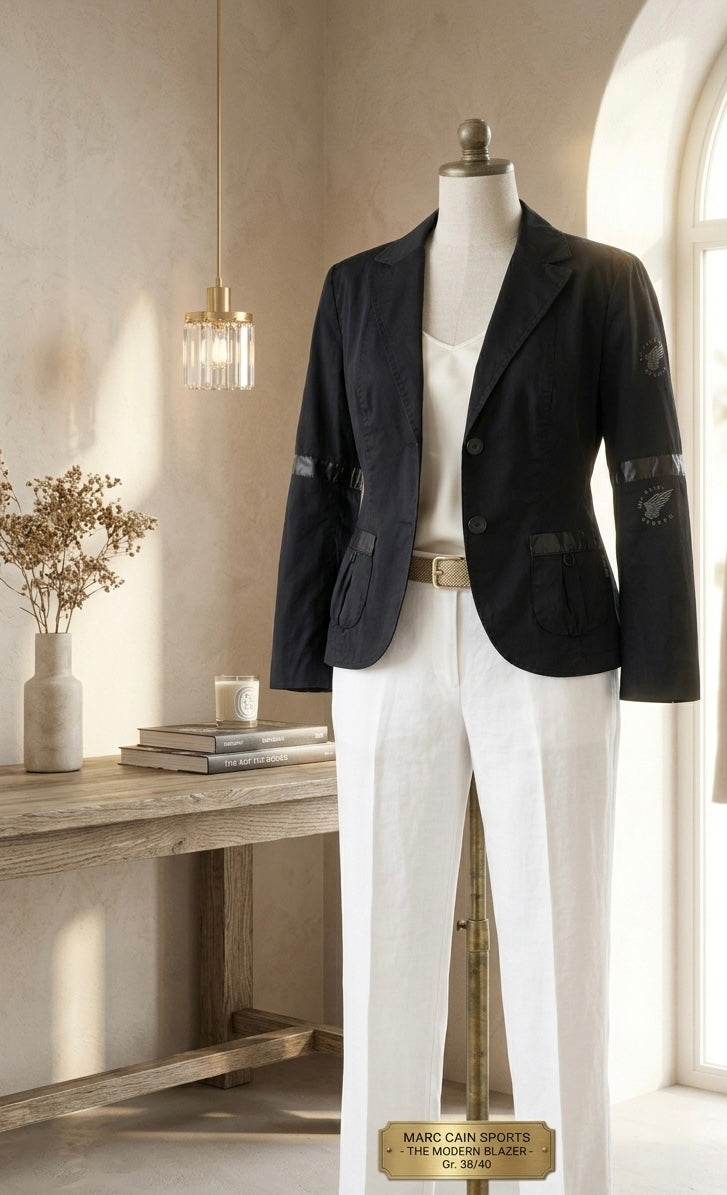 Marc Cain Sports Blazer mit vielen Raffinessen in Tiefschwarz, Ärmel leichte Über Länge Gr 38-40 (Neu & ungetragen)